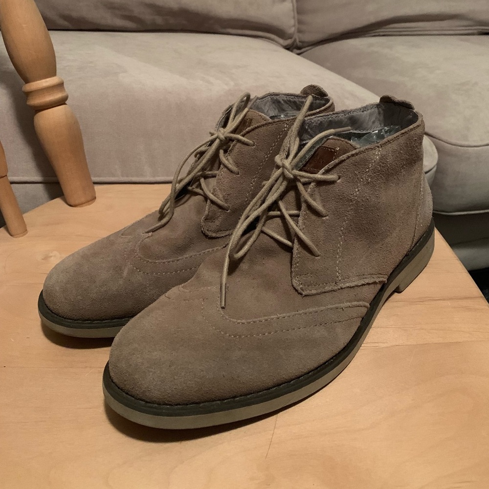 wingtip chukka boots